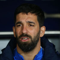 Arda Turan'a bir dava da eski şoföründen