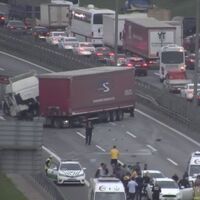 TEM'de feci kaza! Yol trafiğe açıldı