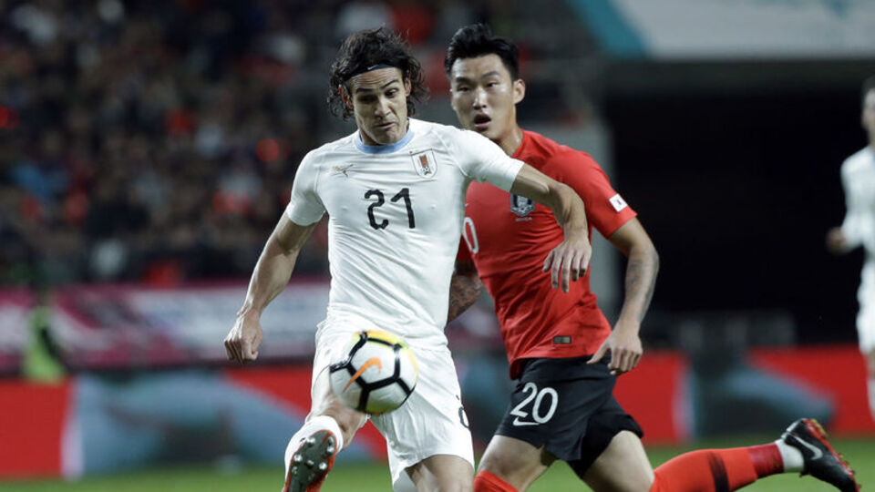 Muslera'lı Uruguay, Güney Kore'ye yenildi