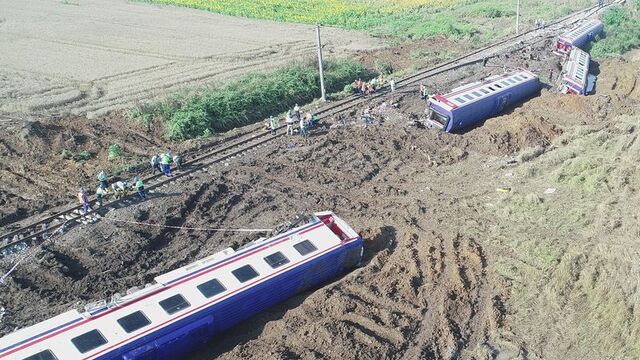 Çorlu'daki tren faciasında 'asıl kusurlu' bulunan 4 kişi serbest