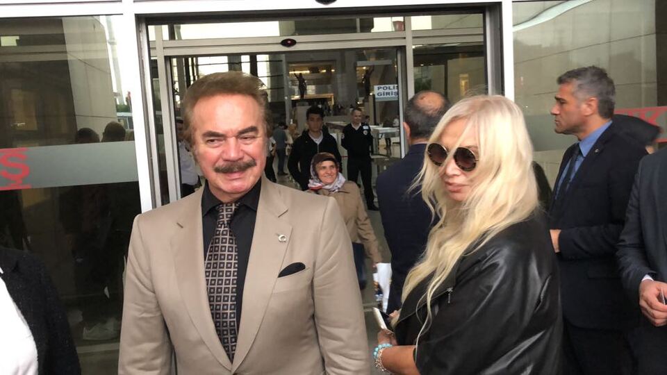 Orhan Gencebay şikayetçi oldu