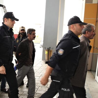 6 ilde PKK/KCK operasyonu: 3'ü muhtar 15 tutuklama!