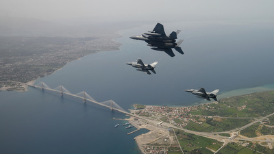 Amerikan üsleri Atina'yı karıştırdı!