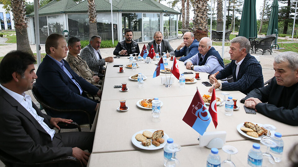 Trabzon Valisi Yavuz'dan Ünal Karaman'a başsağlığı ziyareti
