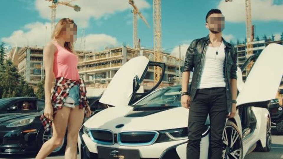 Pop müzik söyleyip, klip çekti! Bakın aslında kimmiş