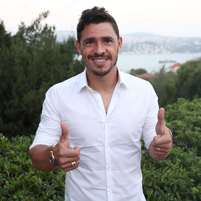 "Suudi Arabistan'da mutluyum"