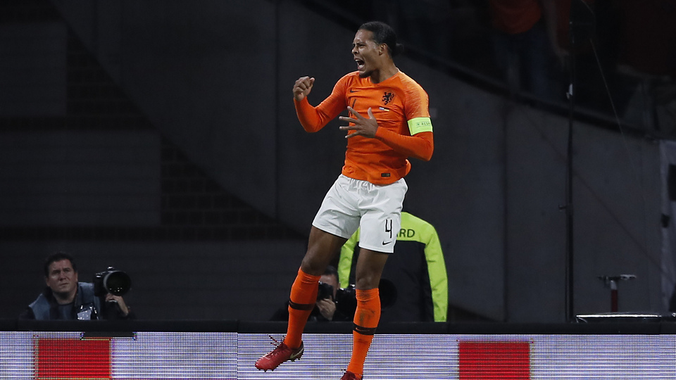 Hollanda, Almanya'yı devirdi!