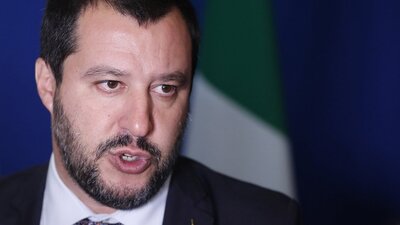 Göç karşıtı İtalya İçişleri Bakanı Salvini: Etnik bakkallar 21:00'den sonra kapatılacak