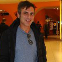 Teoman evini yeniliyor