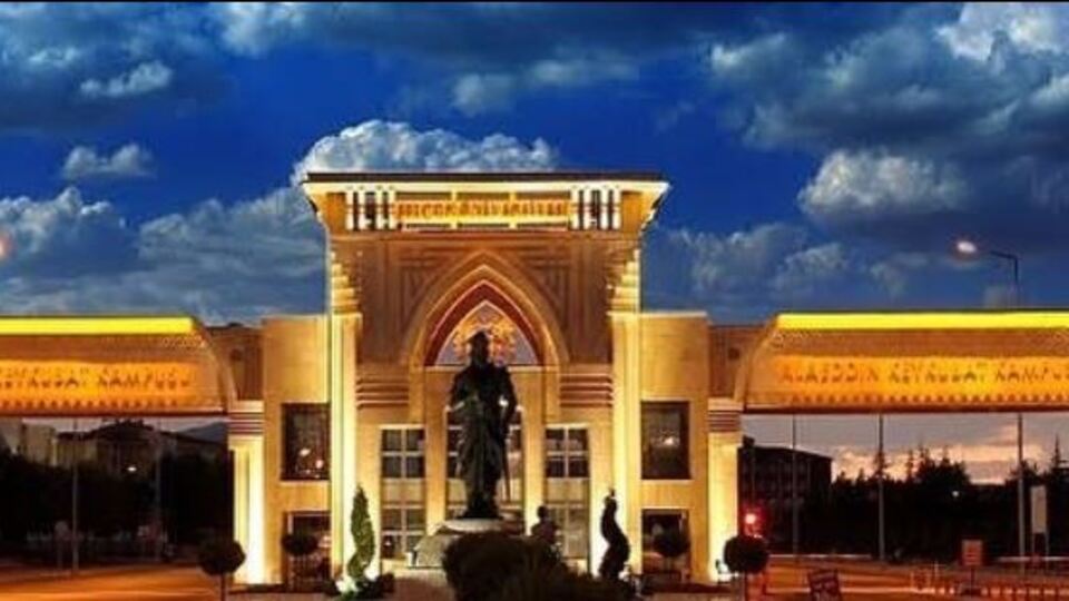 Selçuk Üniversitesi nerede?