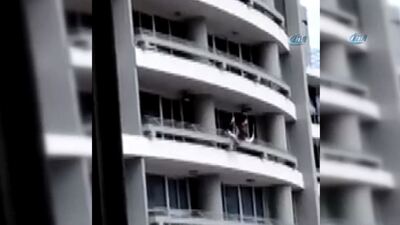 Selfie çekerken 27. kattan düştü