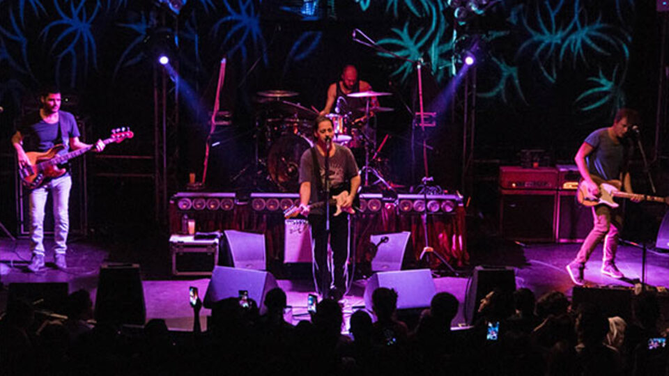 Duman, Ankara'da sahne aldı