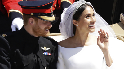 Prens Harry'nin uçağına yıldırım!