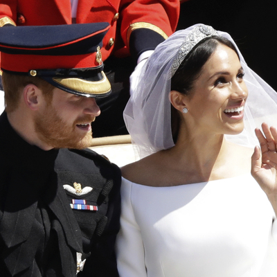 Prens Harry'nin uçağına yıldırım!