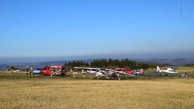 Almanya'da bir uçak kalabalığın üzerine düştü