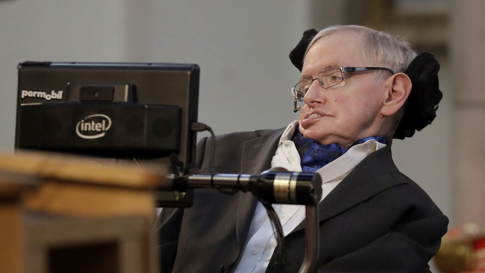 Stephen Hawking: Sıradan insanların soyu tükenecek!