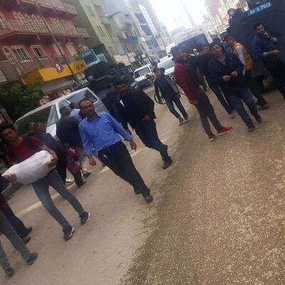 İlçe bir anda karıştı! Ölü ve yaralılar var