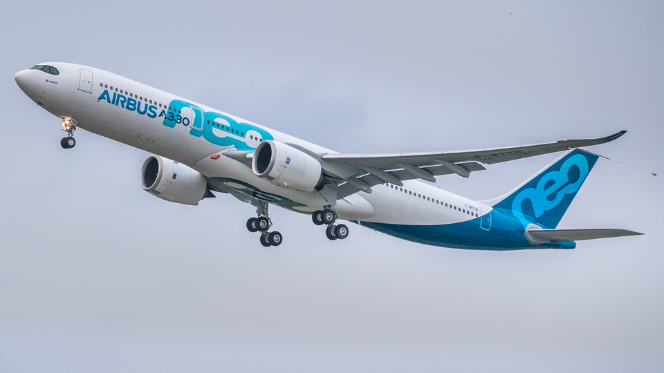 Kuveyt ile Airbus arasında 8 uçak alımı için imzalar atıldı