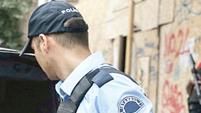 Delil toplayan muhbire ikramiye! Şapkasız polise 3 yevmiye ceza!