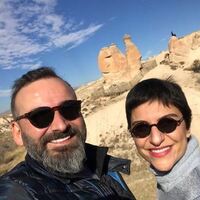 Gazeteci Akdoğar, kanser hastası eşi için yardım istedi!