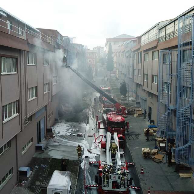 İkitelli Çorapçılar Sanayi Sitesi'nde yangın