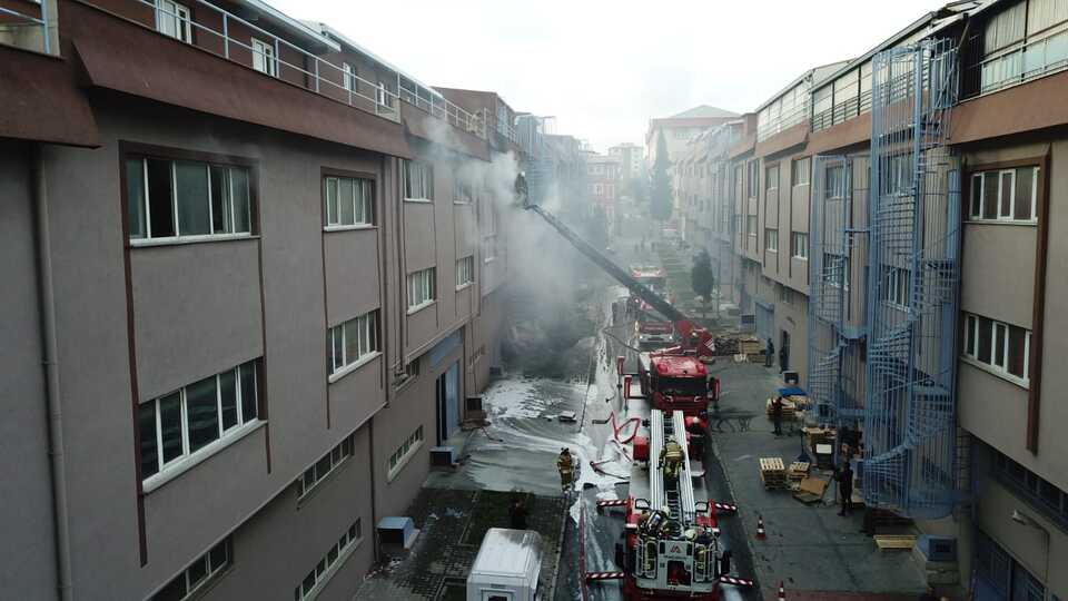 İkitelli Çorapçılar Sanayi Sitesi'nde yangın