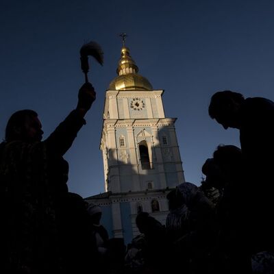 Kilise savaşları üçgeni!