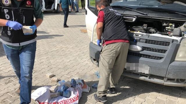 Uyuşturucu operasyonunda 49 kilo eroin ele geçirildi