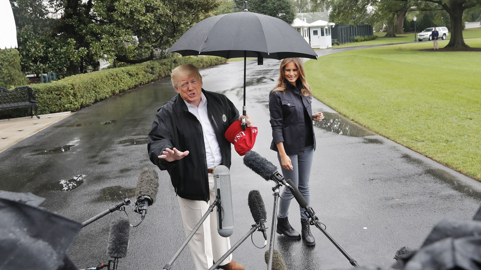 Saçları in, Melania out!