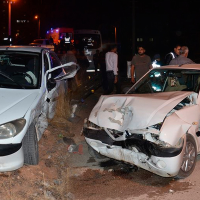 Kardeş kazası! 9 yaralı