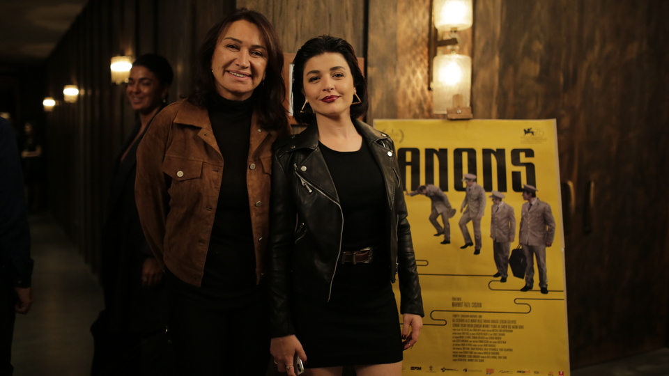 Ünlü isimler 'Anons'u izledi