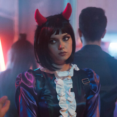 Afra, partide 'Annie' oldu