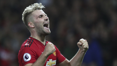 Manchester United, Shaw'un sözleşmesini uzattı
