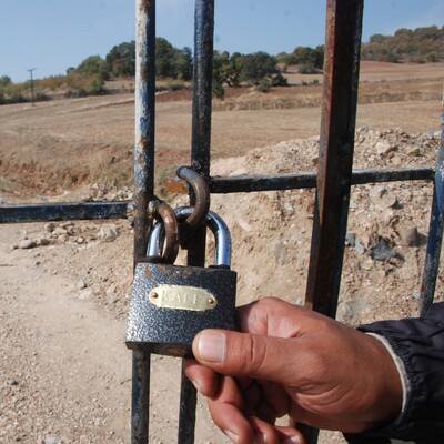 Köy yoluna kilit vurulmuştu! 2 muhtar görevden alındı