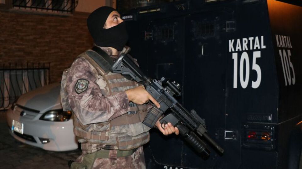 İstanbul'un 5 ilçesinde 14 isme 'Narko" baskın!