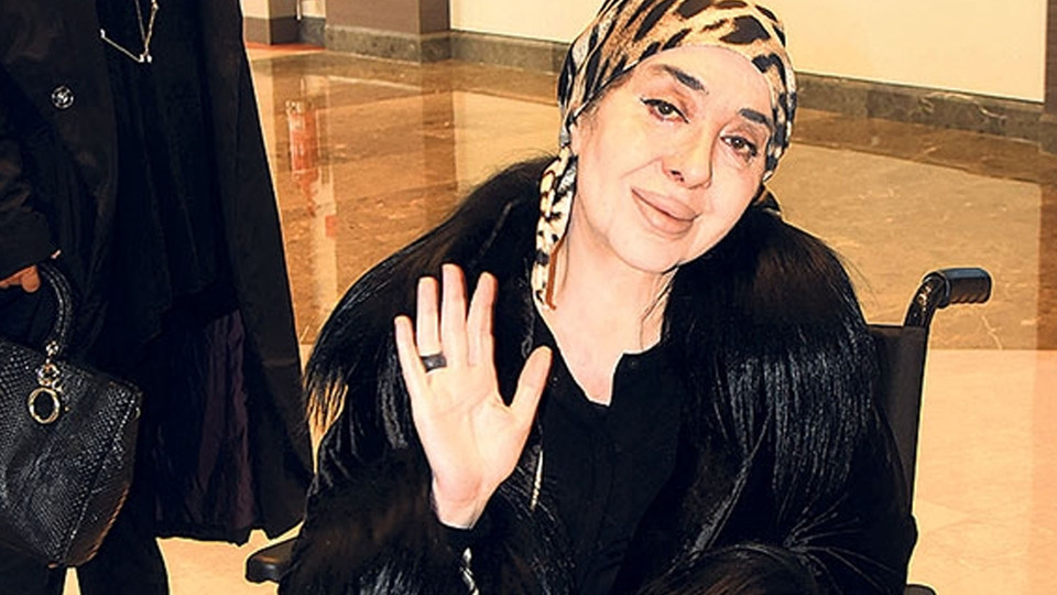 "Beynimde tümör var ne reklamı!"