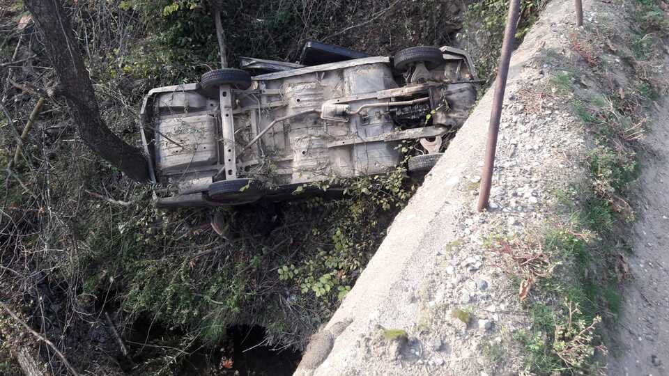 Köprüden uçan otomobilin sürücüsü 17 saat sonra ölü bulundu