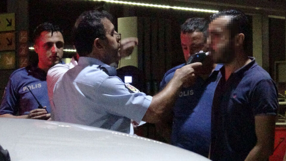 Alkollü ve ehliyetsiz sürücü kovalamaca sonucu yakalandı