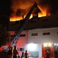 Mersin'de korkutan yangın!