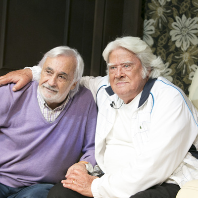 Ve Cüneyt Arkın sahnede