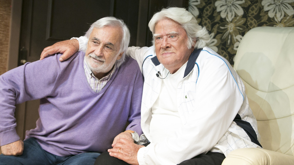 Ve Cüneyt Arkın sahnede