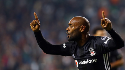 Peşini bırakmıyorlar!