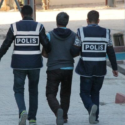 Banka görevlisinin dikkati yakalattı