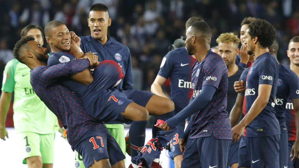 PSG 10'da 10 yaparak liderliğini sürdürdü