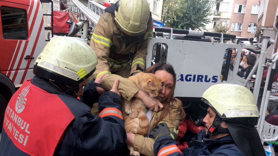 Apartmanı duman kapladı o "Gonzalez"i bırakmadı!