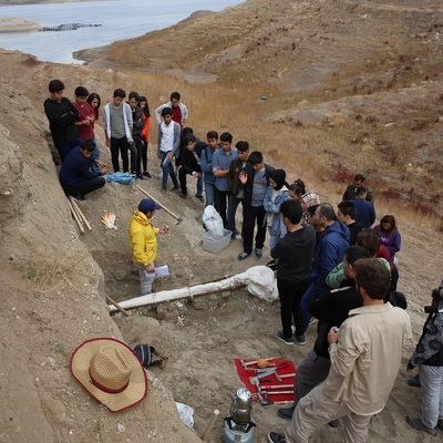 Kazı çalışmalarında bulundu! Gelenler hayretle izledi