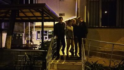 Madde bağımlısı genç, gözleri kapalı halde... Yaptıkları şoke etti!