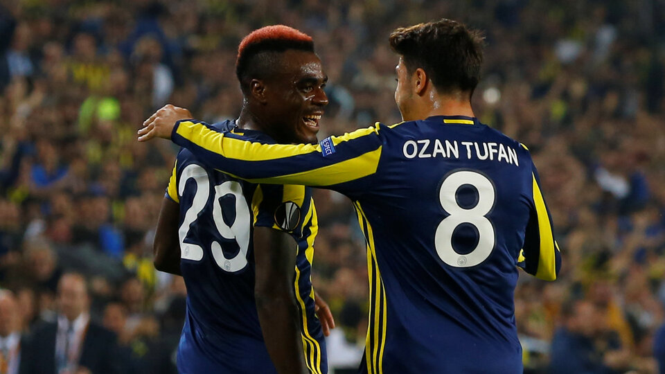 Emenike'den mesaj: Beyler uyanın!