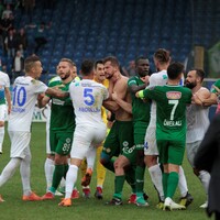 Rize'de maç sonu saha karıştı