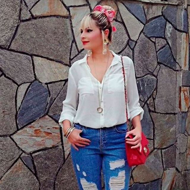 Büşra öğretmeni o halde görenler şoke oldu!